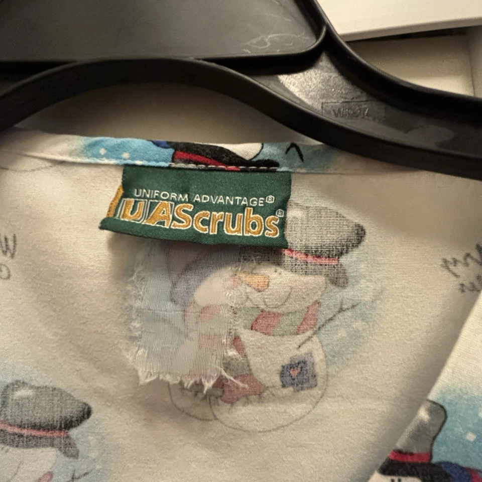 Camisa De Colección UA Uniforme Exfoliante Ventaja Adulto Talla Grande Blanco Escarchado Muñeco de Nieve Foto 3 de 4