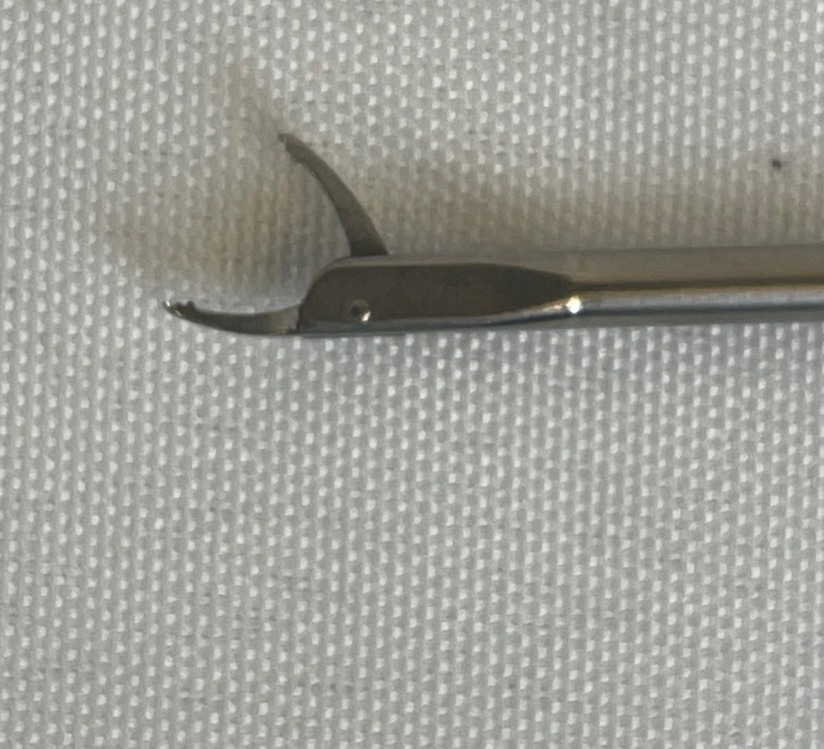 Forcipe Retriever Sutura Artroscopia Dritto 3.4mm 13cm | Riutilizzabile CE