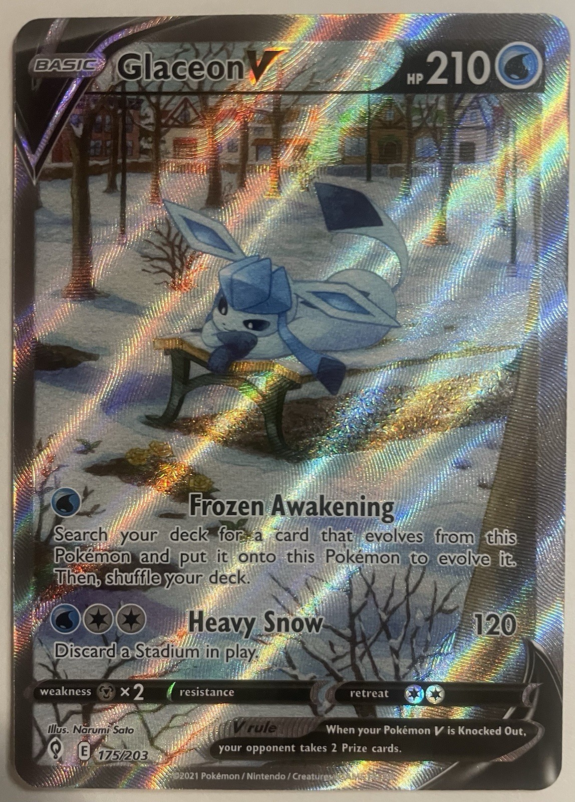 Pokémon Glaceon V  175/203 Evolving Skies Ultra Rare Full Art Holo-Grading Ready