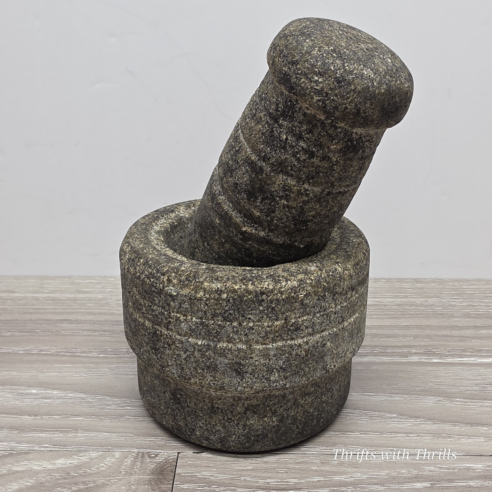 Mortar and Pestle Set - 4" X 3" - Heavy Hand Grinder 