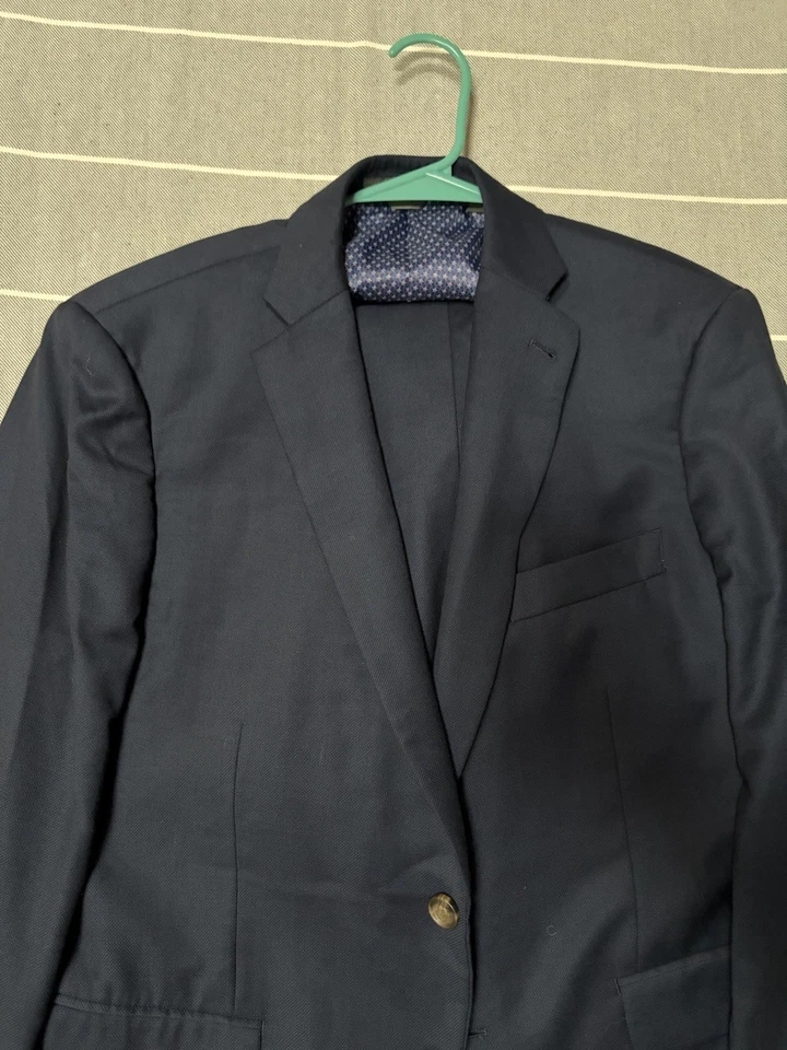 Nuevo sin etiquetas Traje Indochino Personalizado Azul Marino 42S 2 Piezas Lana 38x27 Foto 4 de 4