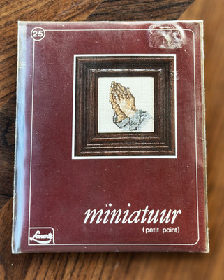 New Lanarte Miniatuur ''PRAYING HANDS'' Petit Point 33525 DMC 3''x3'' Embroidery Kit