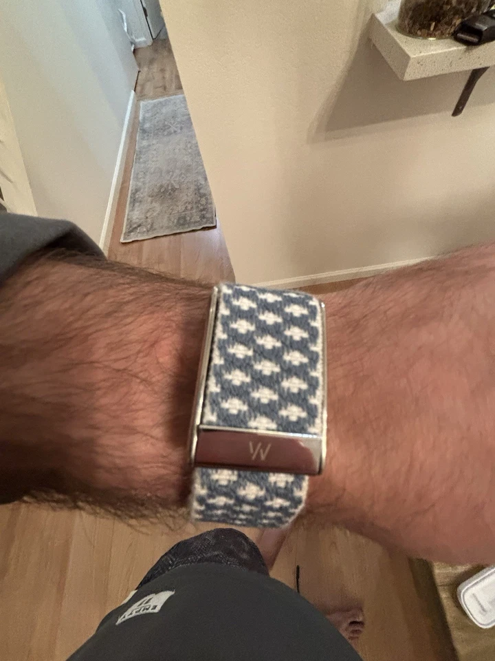 Whoop 5.0/MG Cloudknit Luxe - Azul Claro (Neblina) - Cierre Titanio Plata - Logo Foto 4 de 4