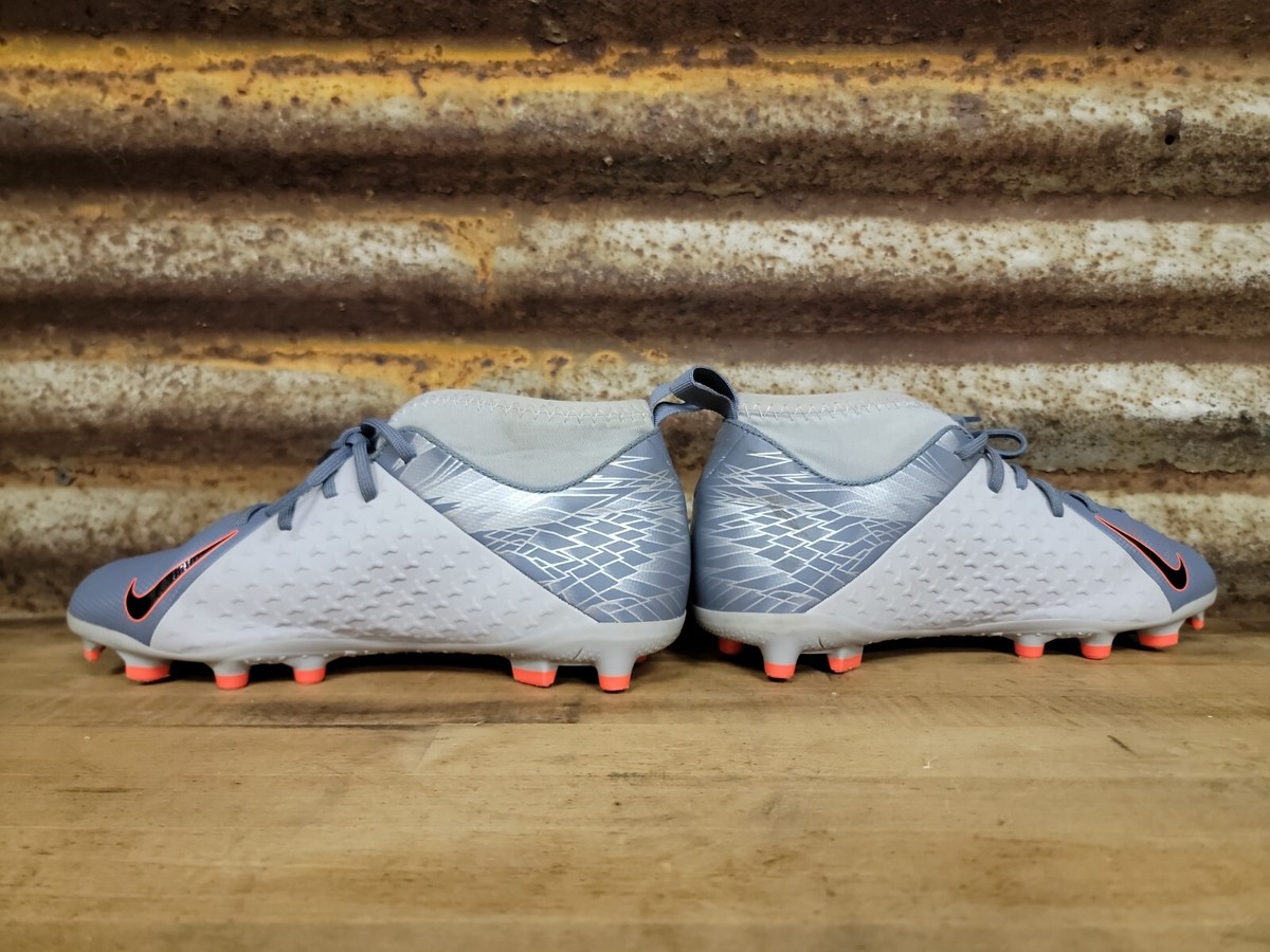 NIKE JR Phantom VISION Club DF FG/MG YOUTH SOCCER CLEATS NIKE JR Phantom VISION Club DF FG/MG YOUTH SOCCER CLEATS