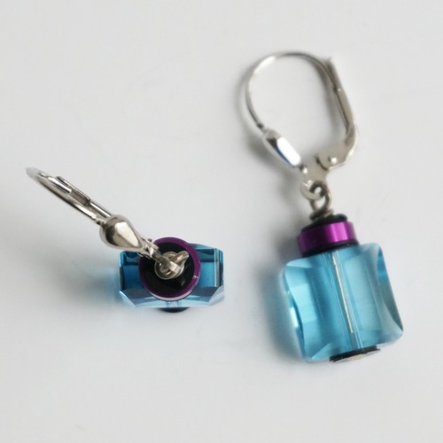 COEUR DE LION Light Blue Crystal 925 Silver Earrings with Purple accent - Picture 2 of 6