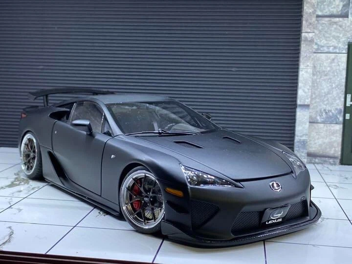 AUTOart Signature 1/18 LEXUSレクサスLFA カスタム-