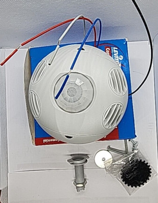 LEVITON OSC20-M0W 360° Occupancy Sensor, Ceiling M. 2000 Sq. Ft. Cover [BB 3]