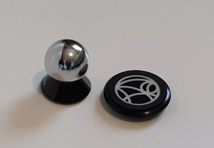 360 Degree Universal Magnetic Car Mount Dashboard Cell Phone Holder Mobile - Image 2 of 3