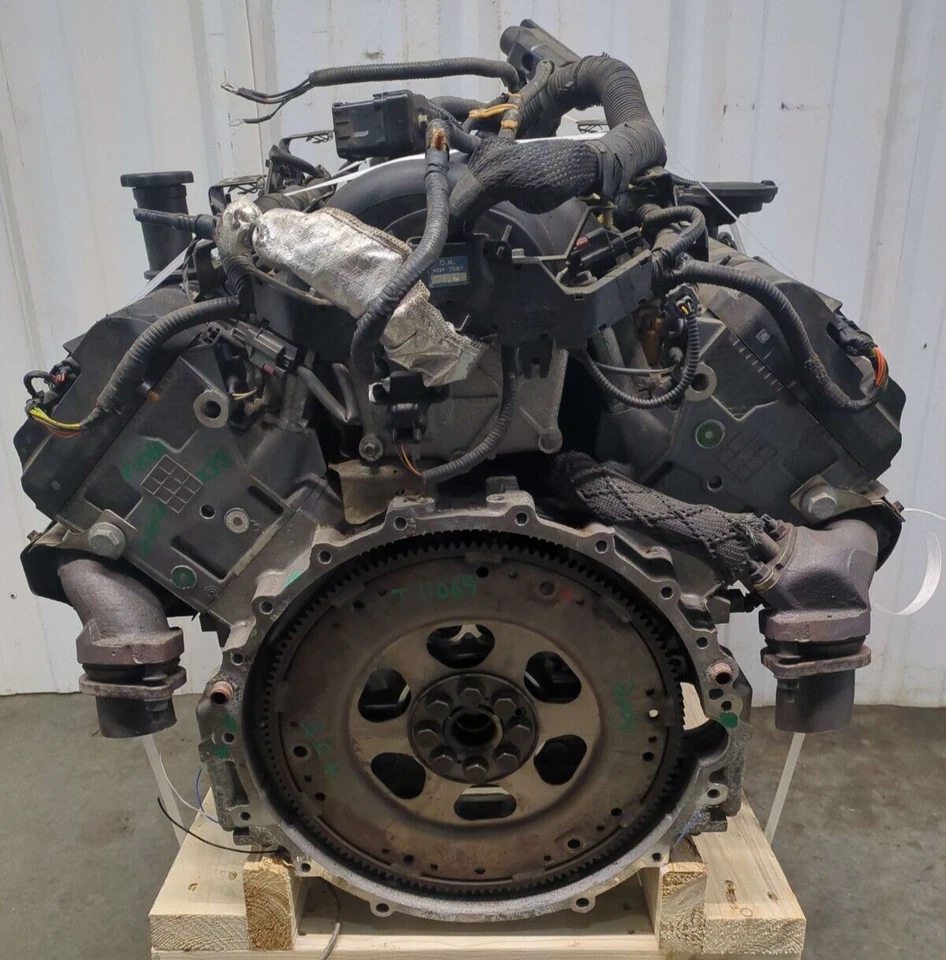 2004 Jaguar XJ8 4.2L Engine Assembly With 86,501 Miles VIN C 8th Digit 2005 - Image 2 of 4