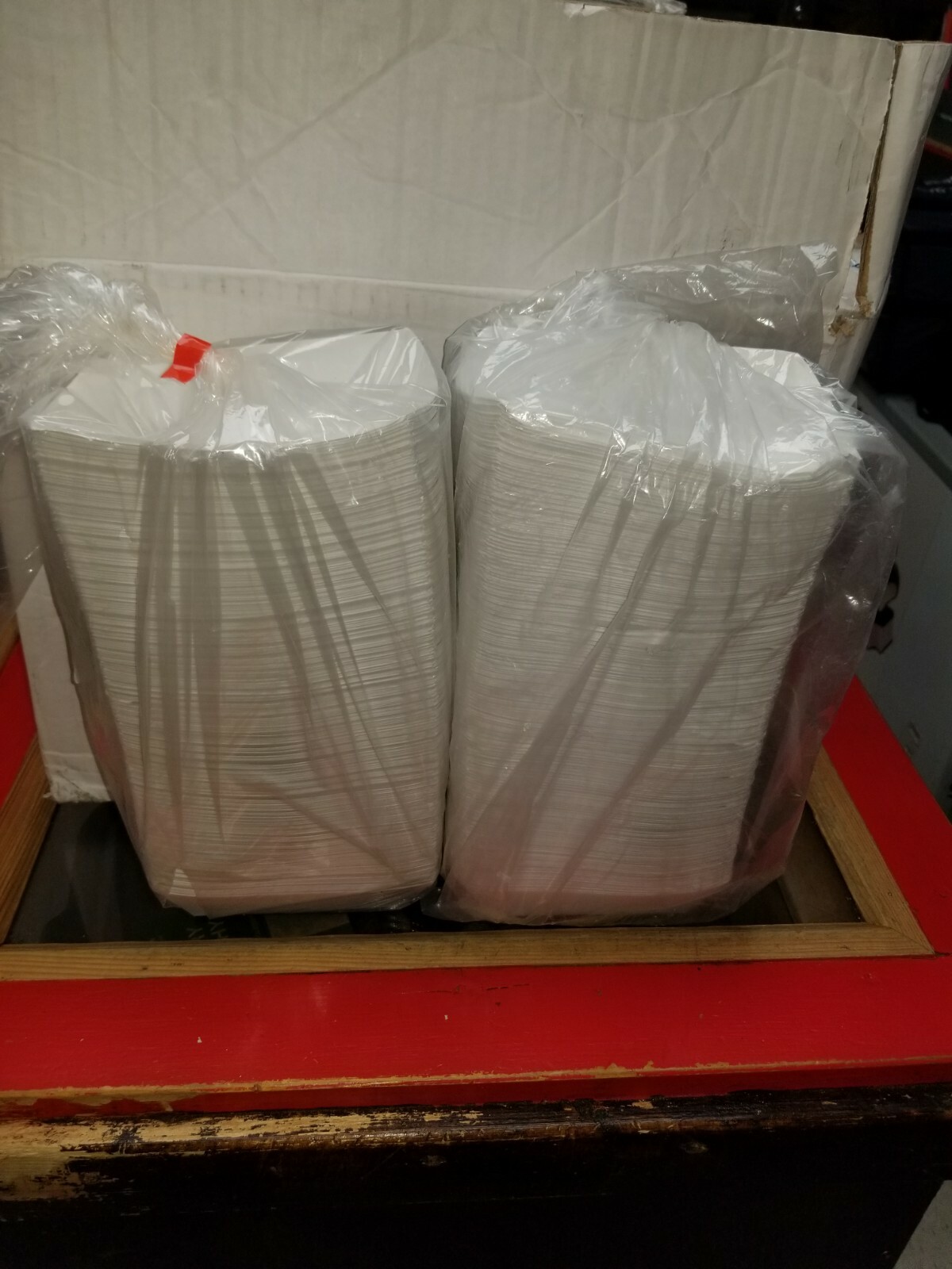 Pack of 1000 Paper Food Trays 2 lb (#200 Size) Hot Dog, Popcorn, Nacho, Burger