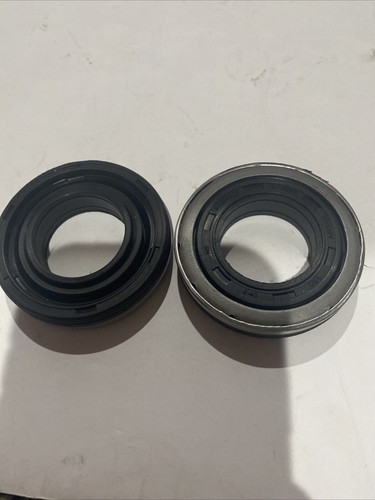 22761722 Front Axle Shaft Seal 2 Pack For GM - Foto 5 di 6