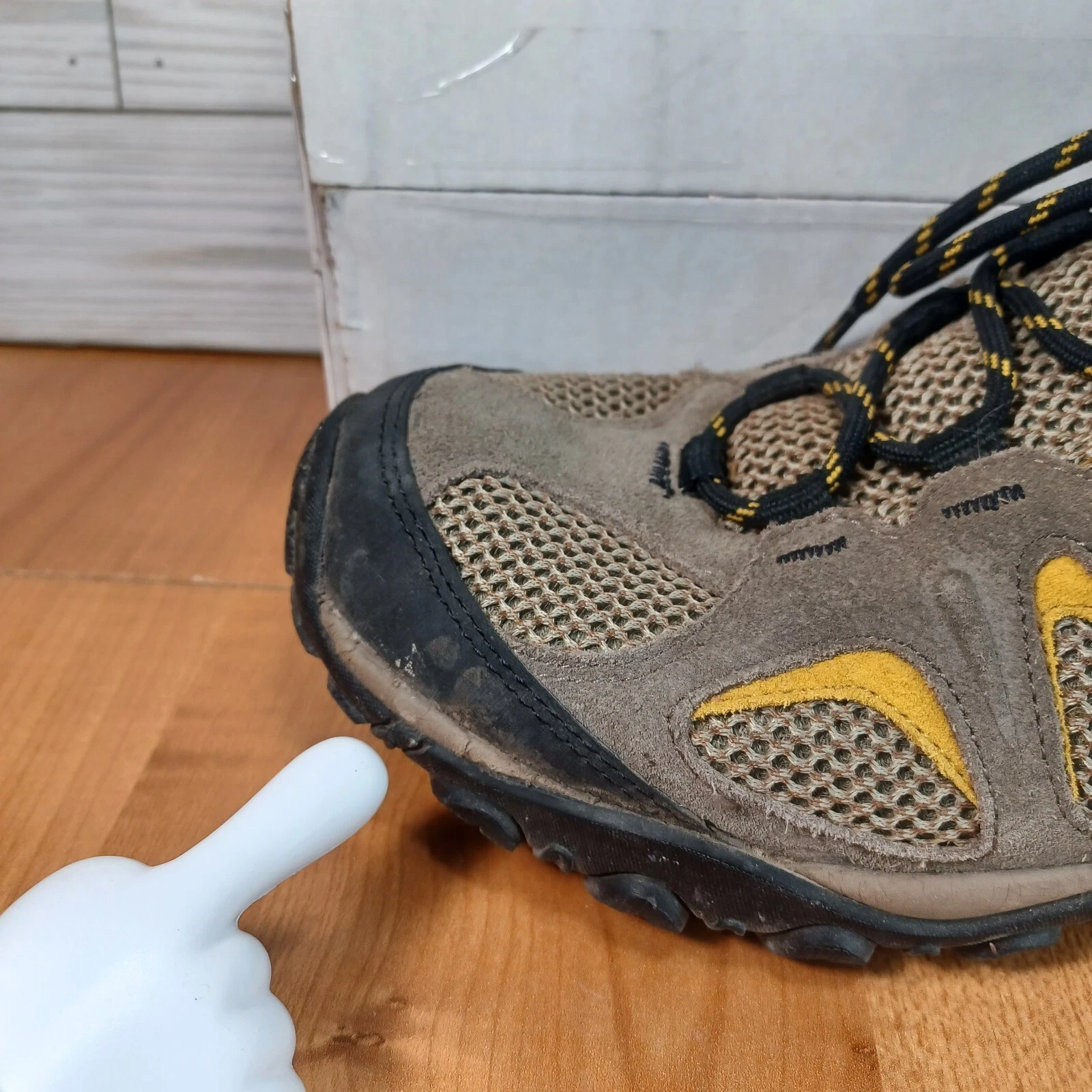 merrell yokota 2 low leather walking shoes