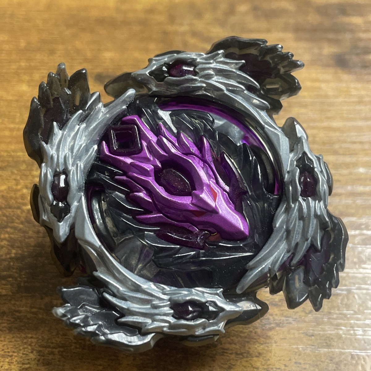 Takara Tomy Beyblade Burst Cho-Z B-128 Bloody Longinus 1'Dagger