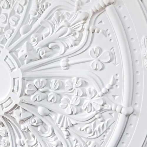 Ceiling Rose Polyurethane Resin – Quality Decorative 'Grande Gala' Dia 95cm - Picture 2 of 5