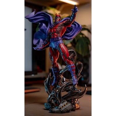 Galaxias - Desktop Supers - The Magneto 1/8 Scale Statue