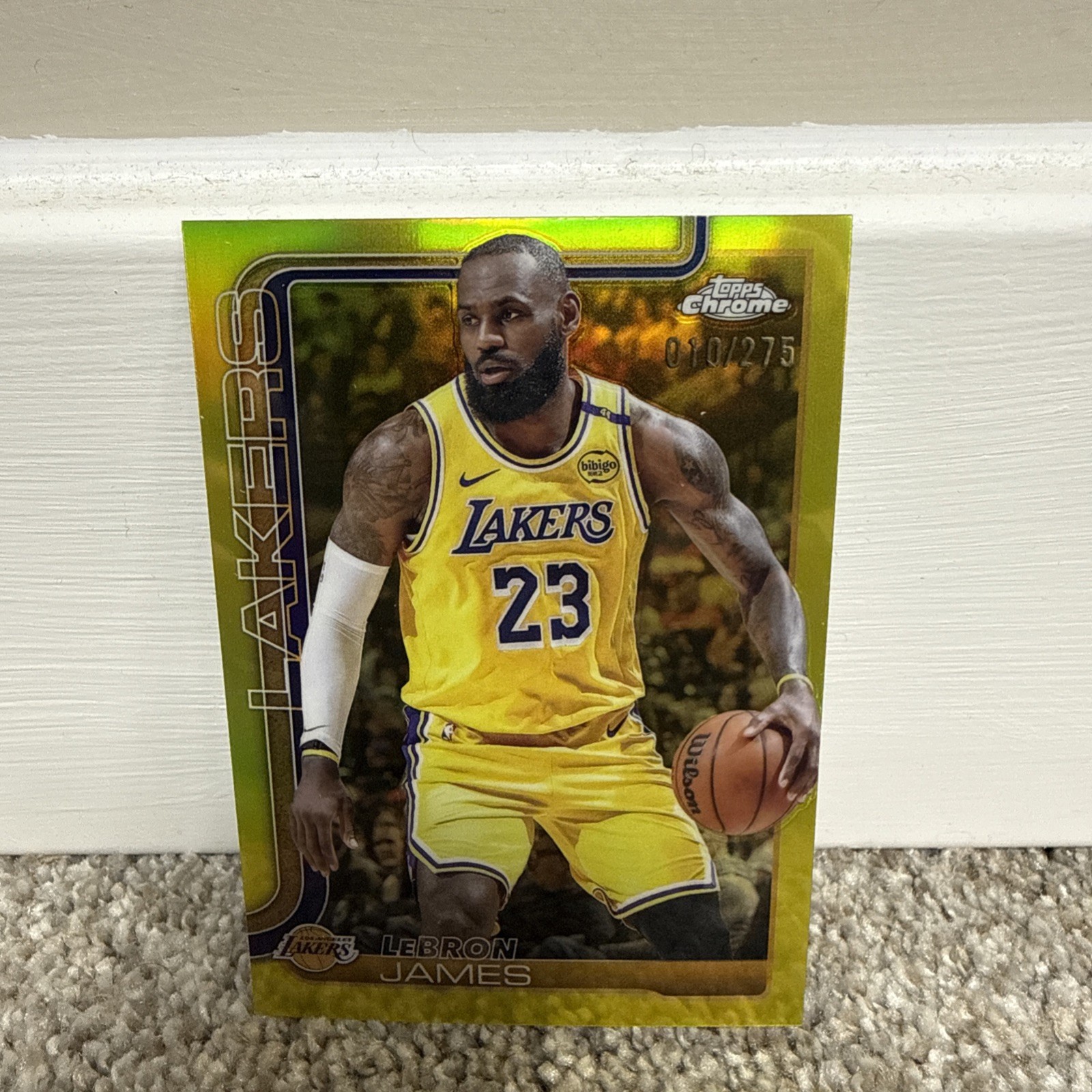 2025-26 Topps Chrome #127 LeBron James Yellow Refractor 10/275