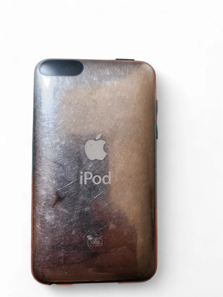 Apple iPod Touch 3th Generation 32GB Black (MC008LL/A) iOS 5.1.1 – Works Great - Image 3 of 3