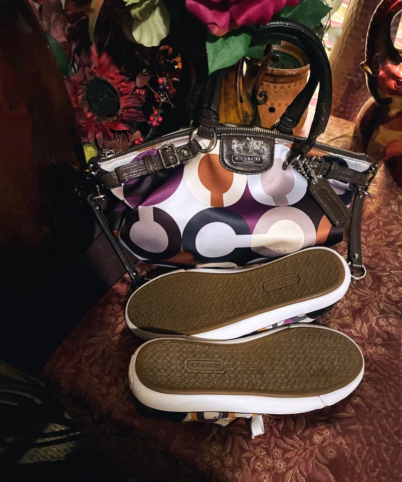 Beautiful Coach 18636 Madison OP ART Sophia Handbag And Matching Shoes 8.5 - Image 4 of 4