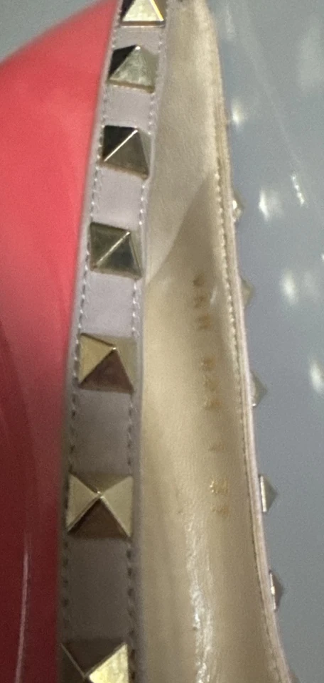 Zapatos de salón Rockstud Valentino rojo/beige charol y cuero con cuña talla 37 Foto 3 de 4