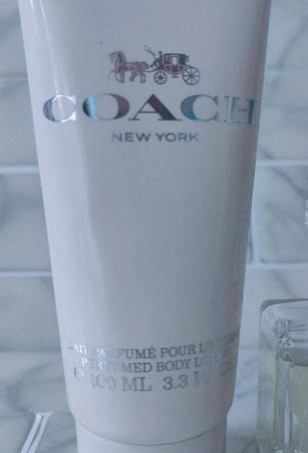 Coach Signature 1 FL Oz Eau De Parfum Fragancia Spray y Loción Corporal 3.3 Onzas Foto 3 de 4