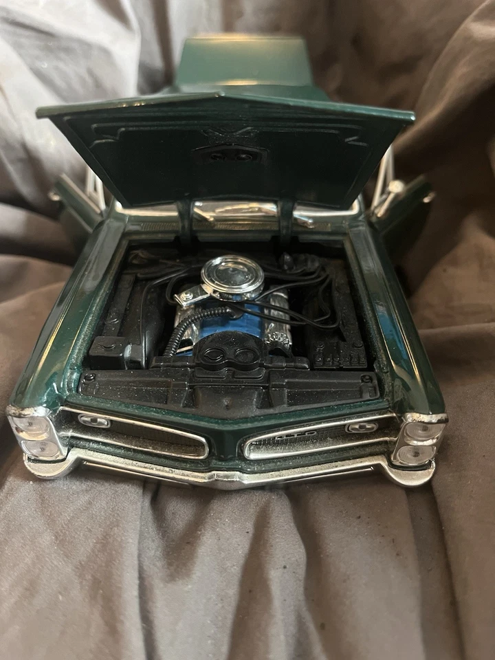 1/18 Scale, 1966 Pontiac Gto Model Car - Image 3 of 4