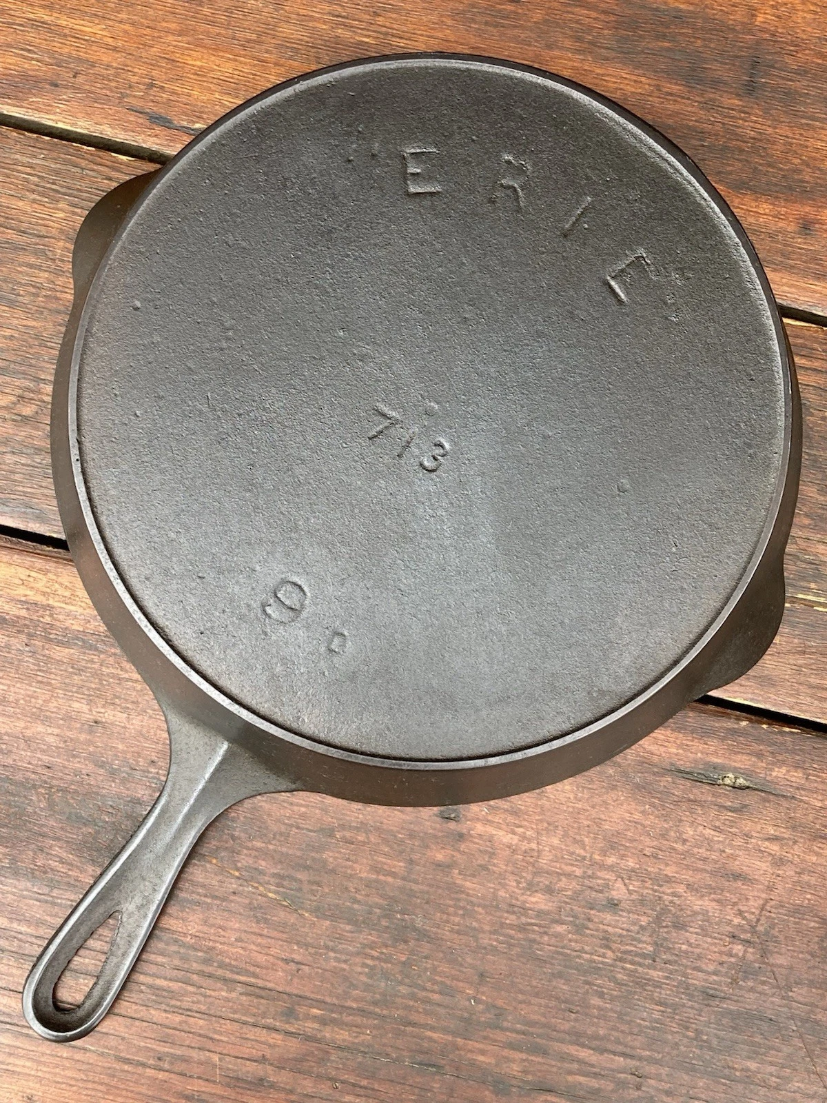 Pre Griswold Erie #9 Third Series Cast Iron Skillet