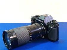 SAKAR 35-200mm 1:38-5.3 Macro Auto Zoom LENS No838272:.MC & TALL NIKON LENS CASE