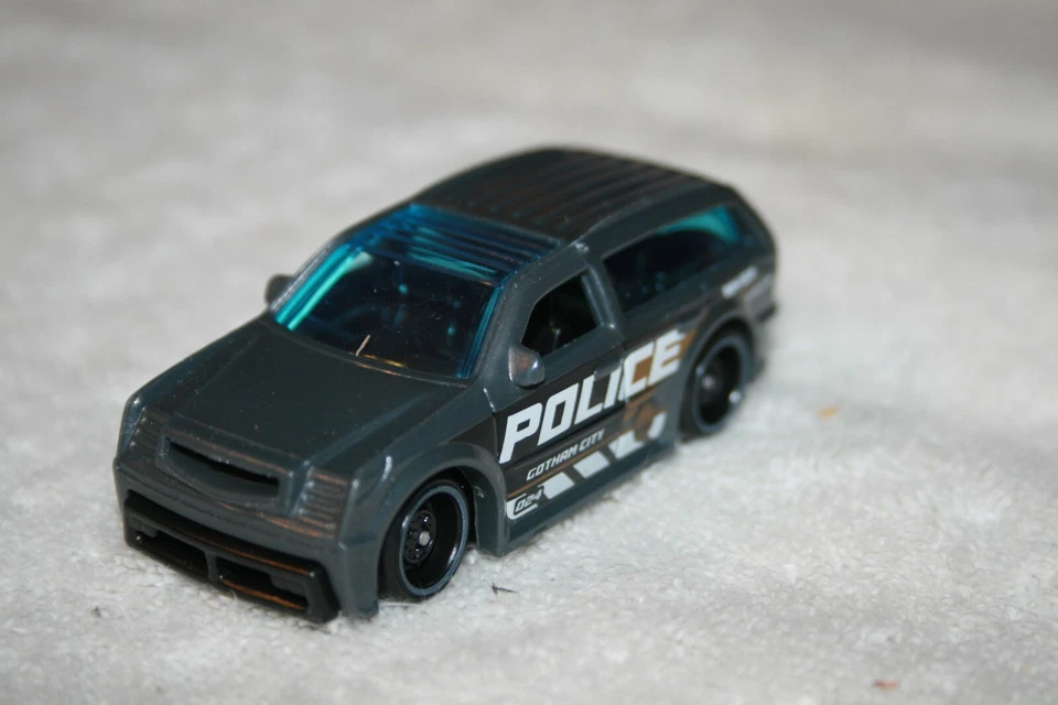 🔥 BATMAN Design BOOM BOX ☆ GRAY ☆ GOTHAM CITY POLICE SUV ☆ LOOSE Hot Wheels - Image 2 of 4