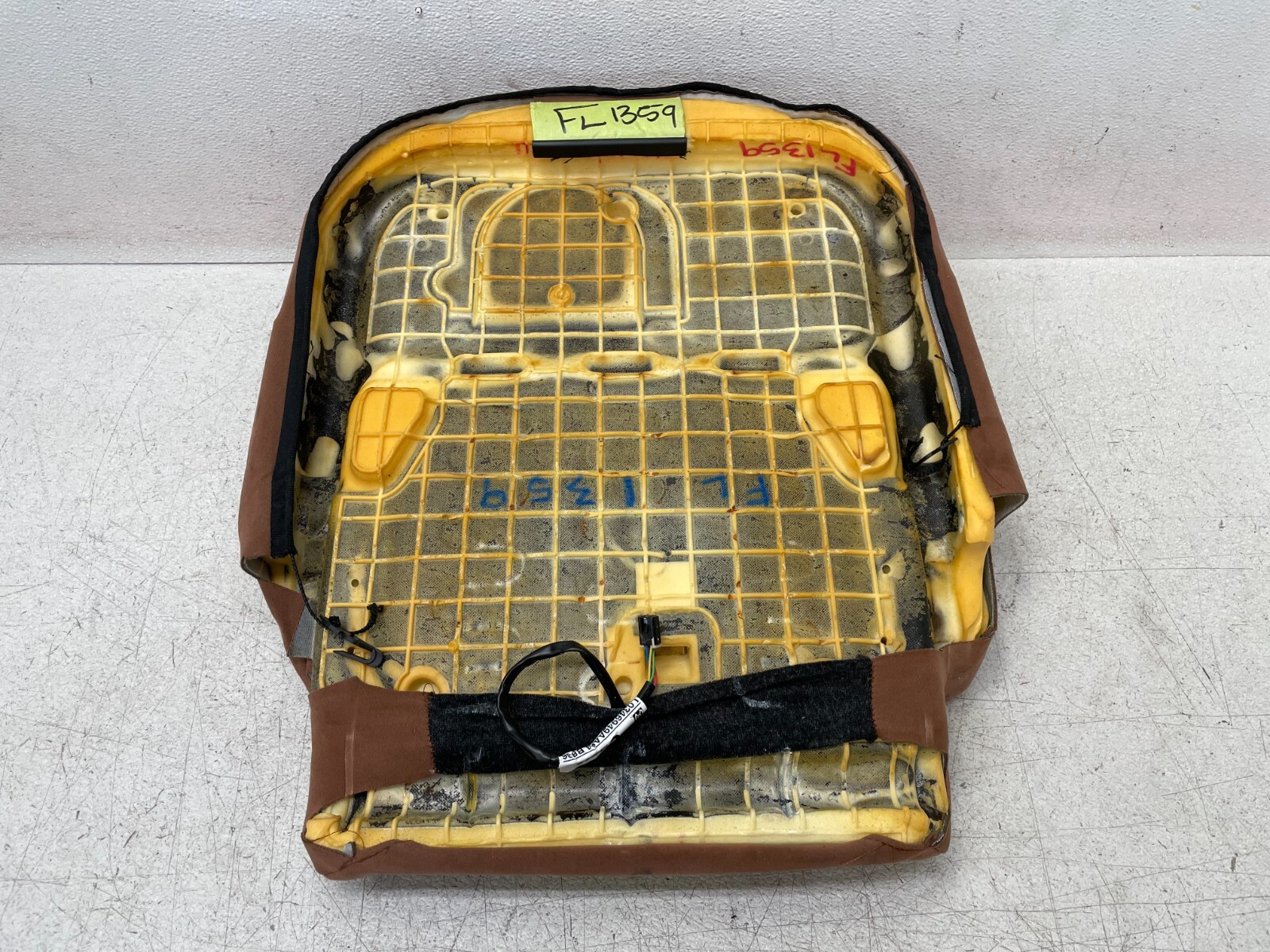 2014-2017 Maserati Quattroporte S Front Left Driver Lower Seat Cushion 1359 OEM