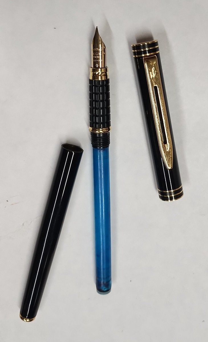 Waterman Exclusive Fountain Pen Black Ideal 18K - 750 Gold Nib