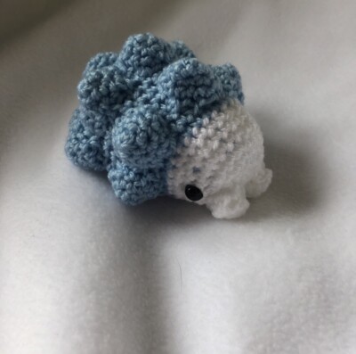 Handgefertigte Mini gehäkelte Amigurumi Pokémon Snom Monster Schneewanze Plüsch