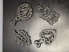 Vintage or antique-style 4 Footed cast iron trivets/mini trivets 4