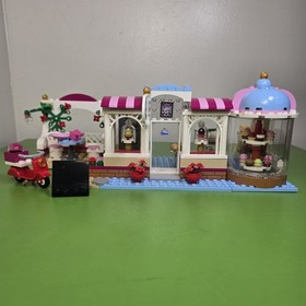 LEGO Friends: Heartlake Cupcake Cafe (41119) Complete W/ Minifigs, Inst. & Box!