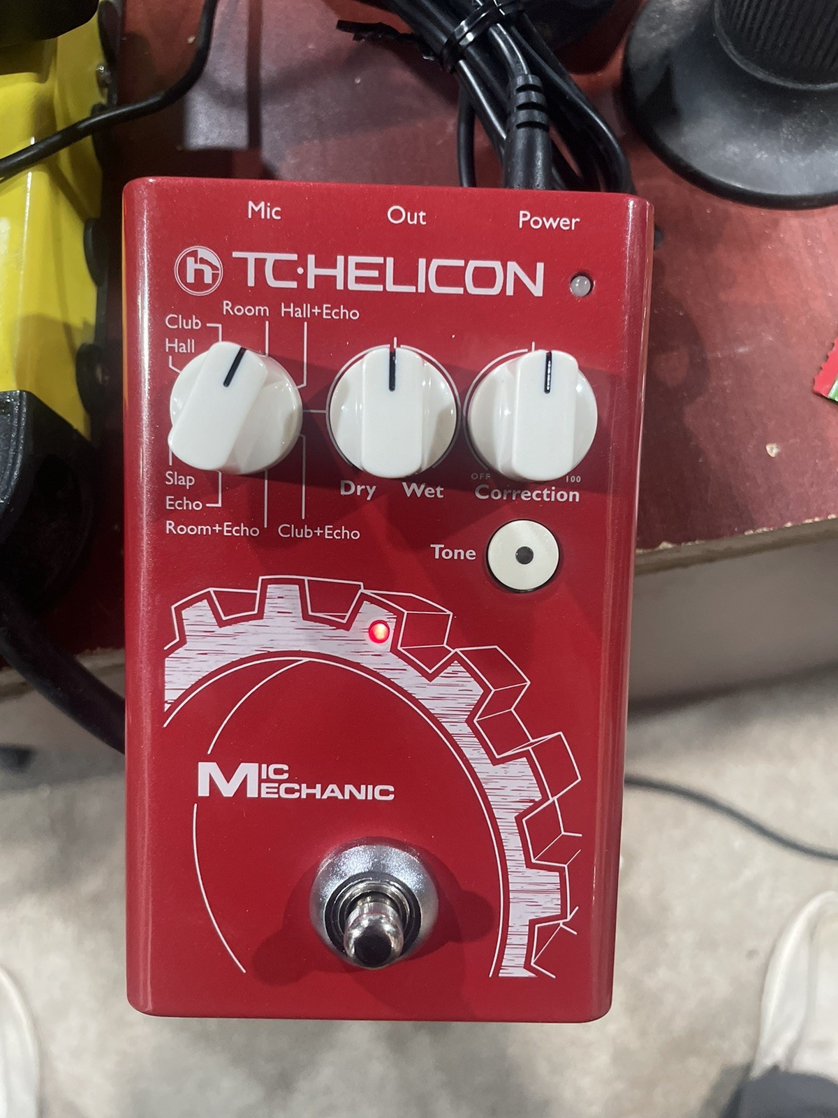 TC-Helicon Mic Mechanic Vocal Effects Pedal