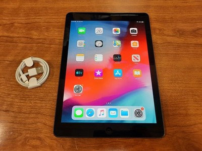 WiFi Only Apple iPad Air 1st Gen 128GB Black ME898LL/A Great condition