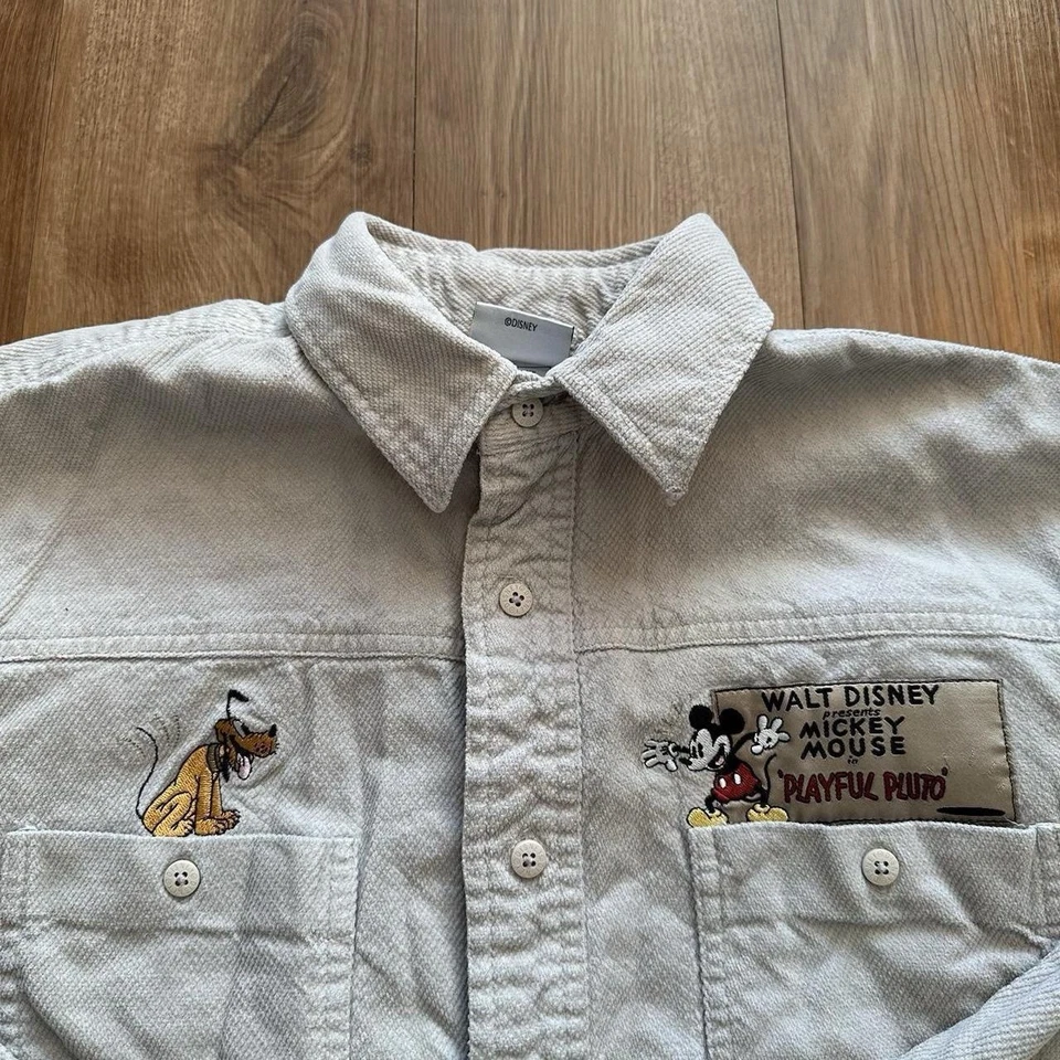 Vintage Walt Disney Marrón Bronceado Abotonado Manga Larga Divertido Plutón Talla Pequeña Foto 3 de 4