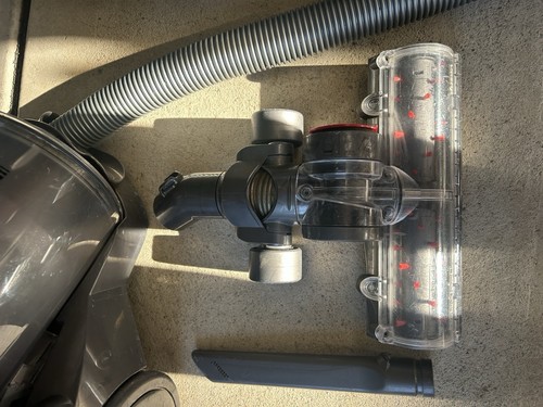 Dyson DC23 Barrel Vacuum Cleaner Plus Power Head And Attachments - Picture 4 of 7
