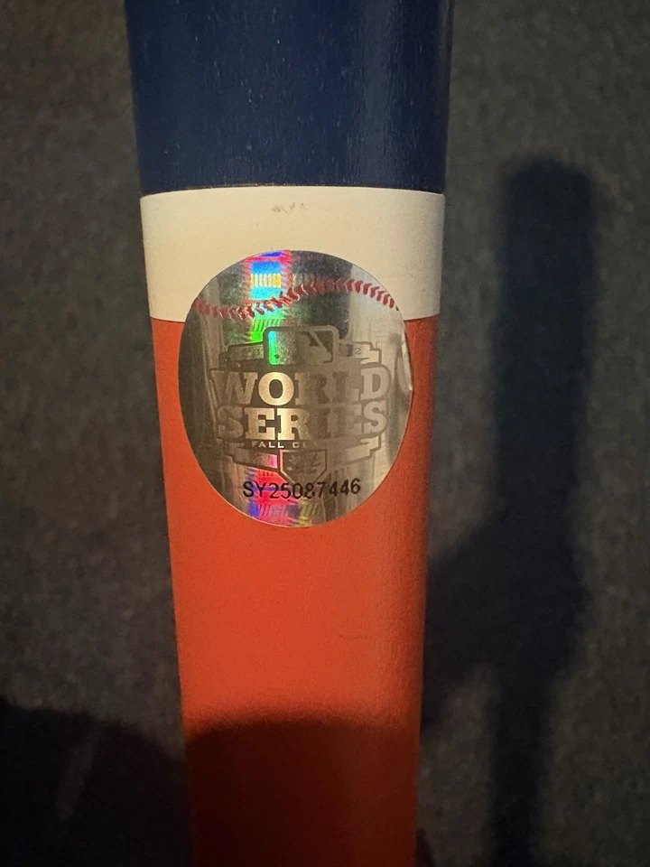 Bate conmemorativo de los campeones de la Liga Americana de los Tigres de Detroit 2012 (#243 hecho en 2012) Foto 4 de 4