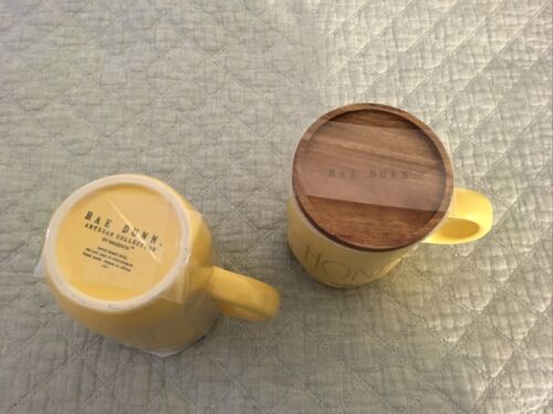 JUEGO DE TAZAS DE MIEL RAE DUNN (2) AMARILLO NUEVO DIFÍCIL DE ENCONTRAR COLECCIONABLES CARTAS DE GRANJA - Imagen 3 de 6