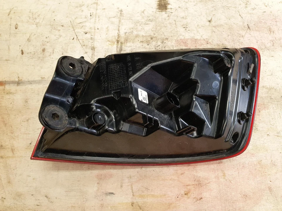 LUZ TRASERA IZQUIERDA AUDI A3/S3, 8V, SEDÁN/CABRIO, TIPO LED, 11/13-04/16 8V5945095A Foto 3 de 4