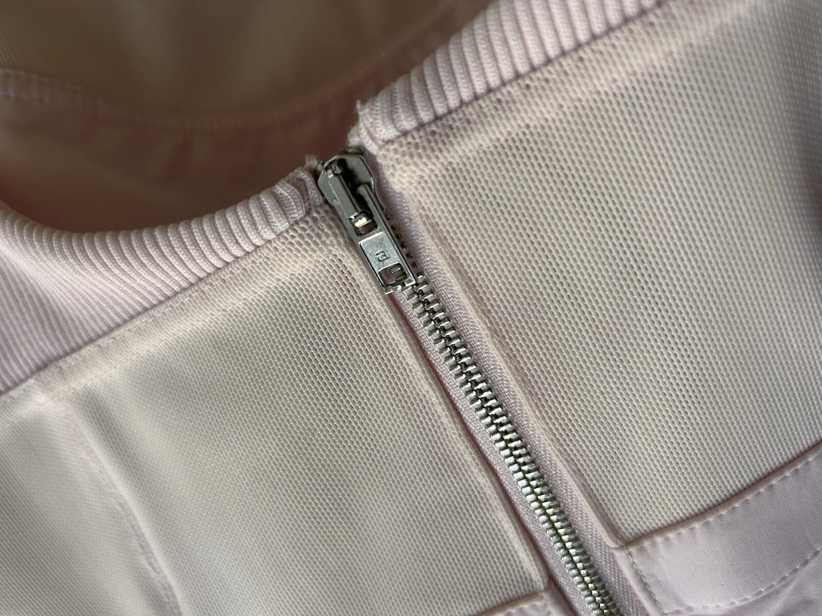 Abito tubino Alexander Wang aderente e svasato in popeline rosa 8