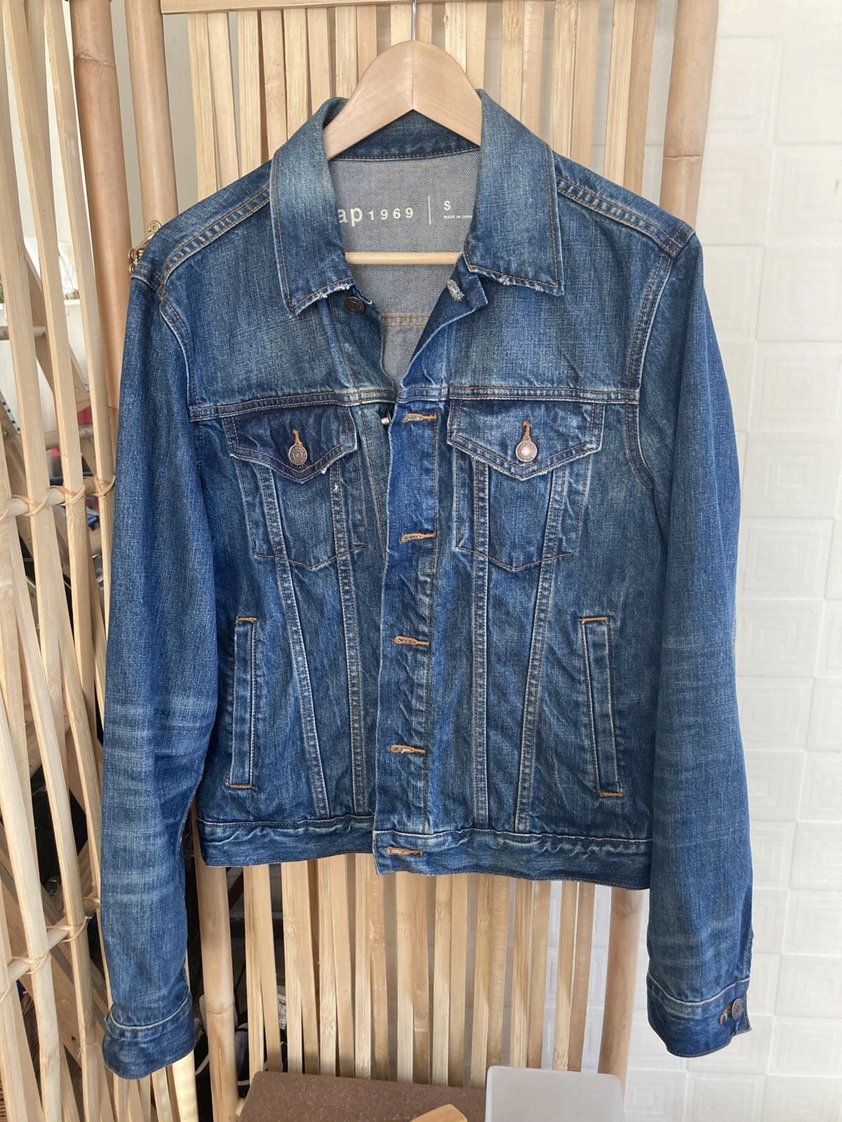 Gap Mens Small Denim Jacket