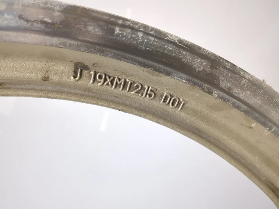 Llanta delantera Yamaha Virago XV750 81-97 aleación Mag 19X2,15 Foto 2 de 4