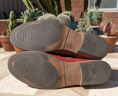 EOS Willo Chelsea Boots Euro 40 Aus 9 - Picture 7 of 8