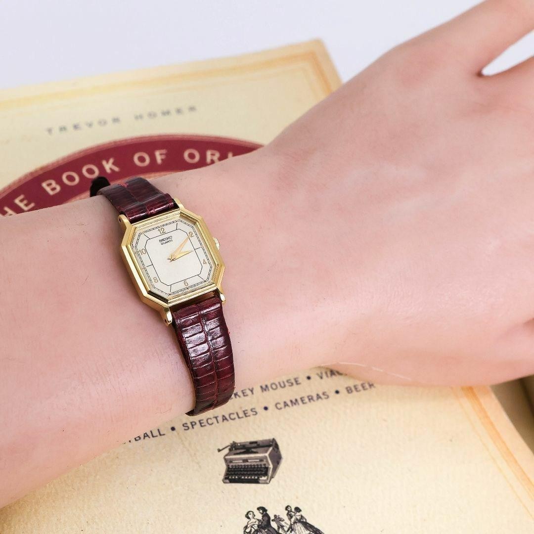 稼働 SEIKO 腕時計 オクタゴン ゴールド アンティーク 華奢 891 SEIKO Octagon Ladies Watch Quartz Gold Dial Vintage Slim