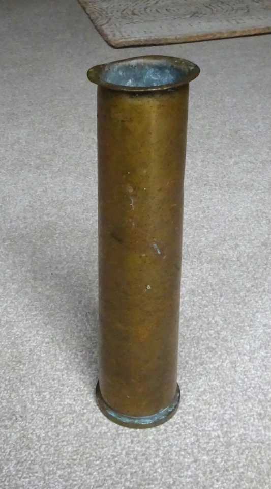 Vintage WWII Military 1942 40mm MKIV Used Brass Shell Case 'trench art'? Vase - Image 2 of 4