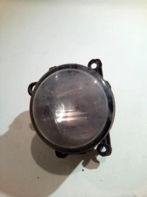 Anti brouillard gauche (feux) RENAULT CLIO 4 PHASE 2 BREAK 261550885R K9K_638 - Photo 1/4
