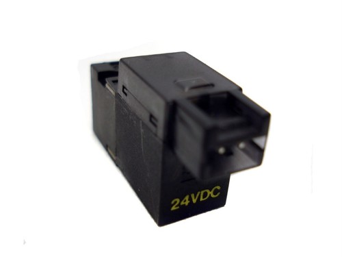 SMC NVJ114Y 24V DC VALVE SOLENOID 3 Port Valve - Picture 2 of 3