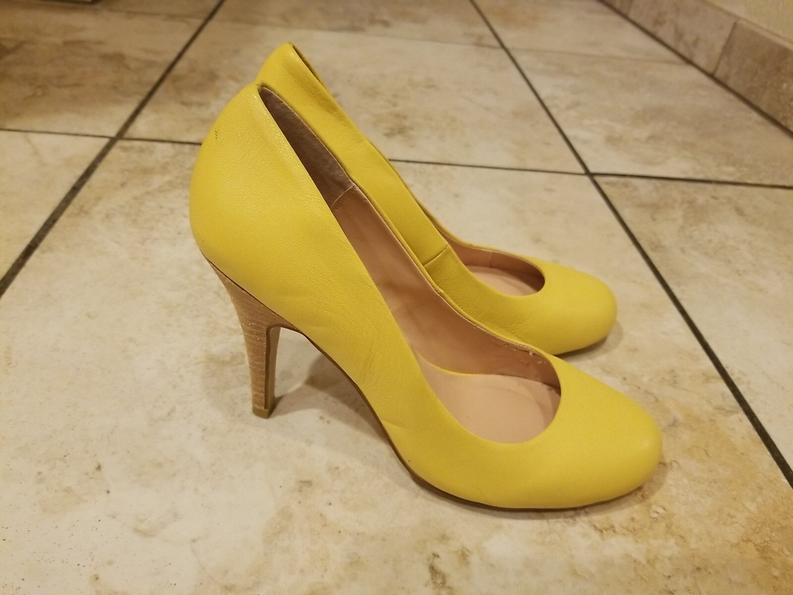 SAOLA Scarpe donna Sole Society "Marina" giallo?? pelle tacco a spillo misura 7B 37