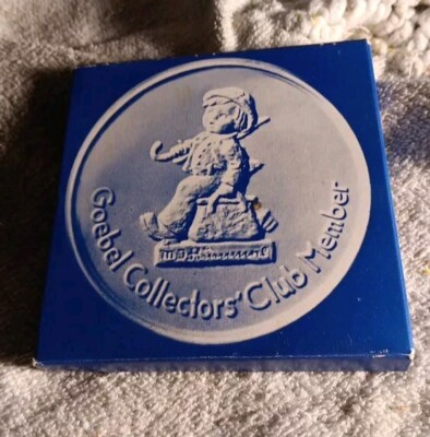 M.I. Hummel Goebel Collectors Club Plaque 1980 Round Member Edition w/ Box